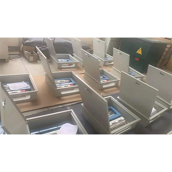 浪涌保護(hù) 器