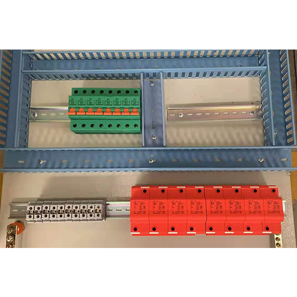 一級浪涌保護 器