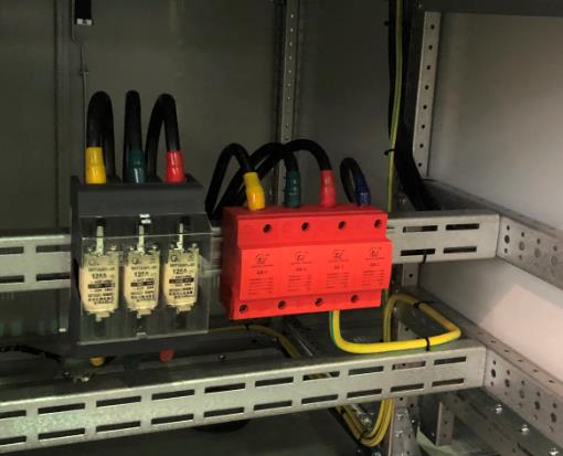 浪涌保護(hù)器怎么接線